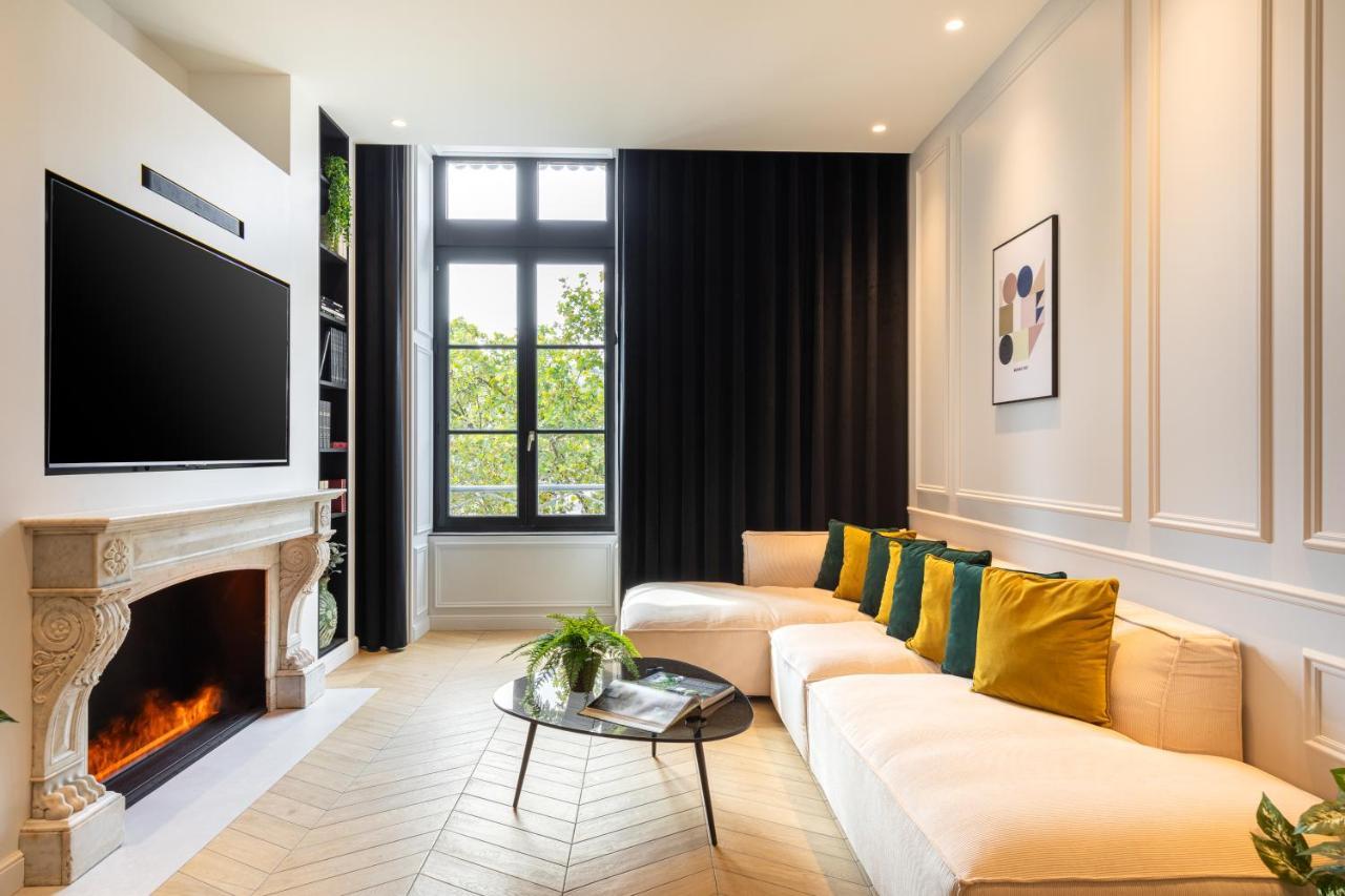 Mohom - Bellecour Apartment Лион Екстериор снимка