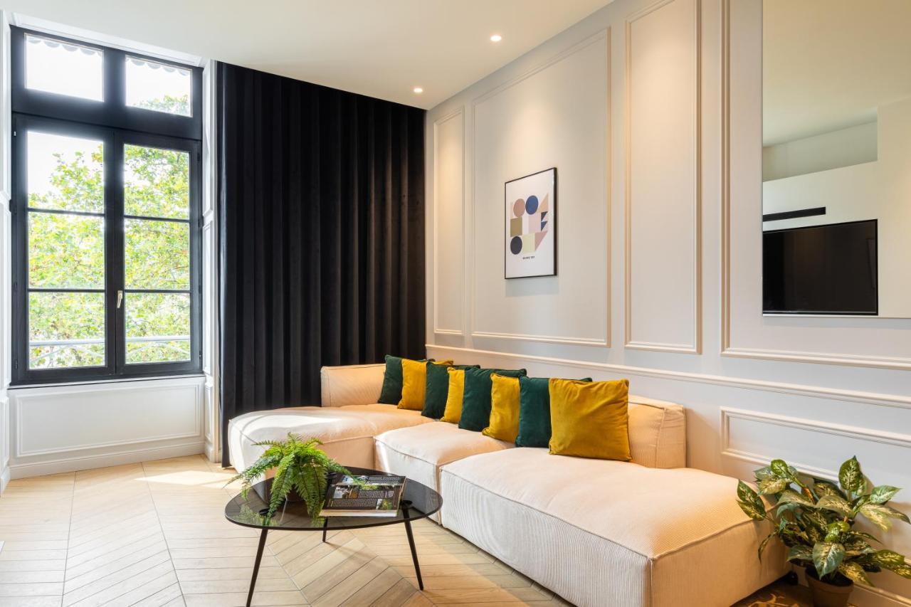 Mohom - Bellecour Apartment Лион Екстериор снимка