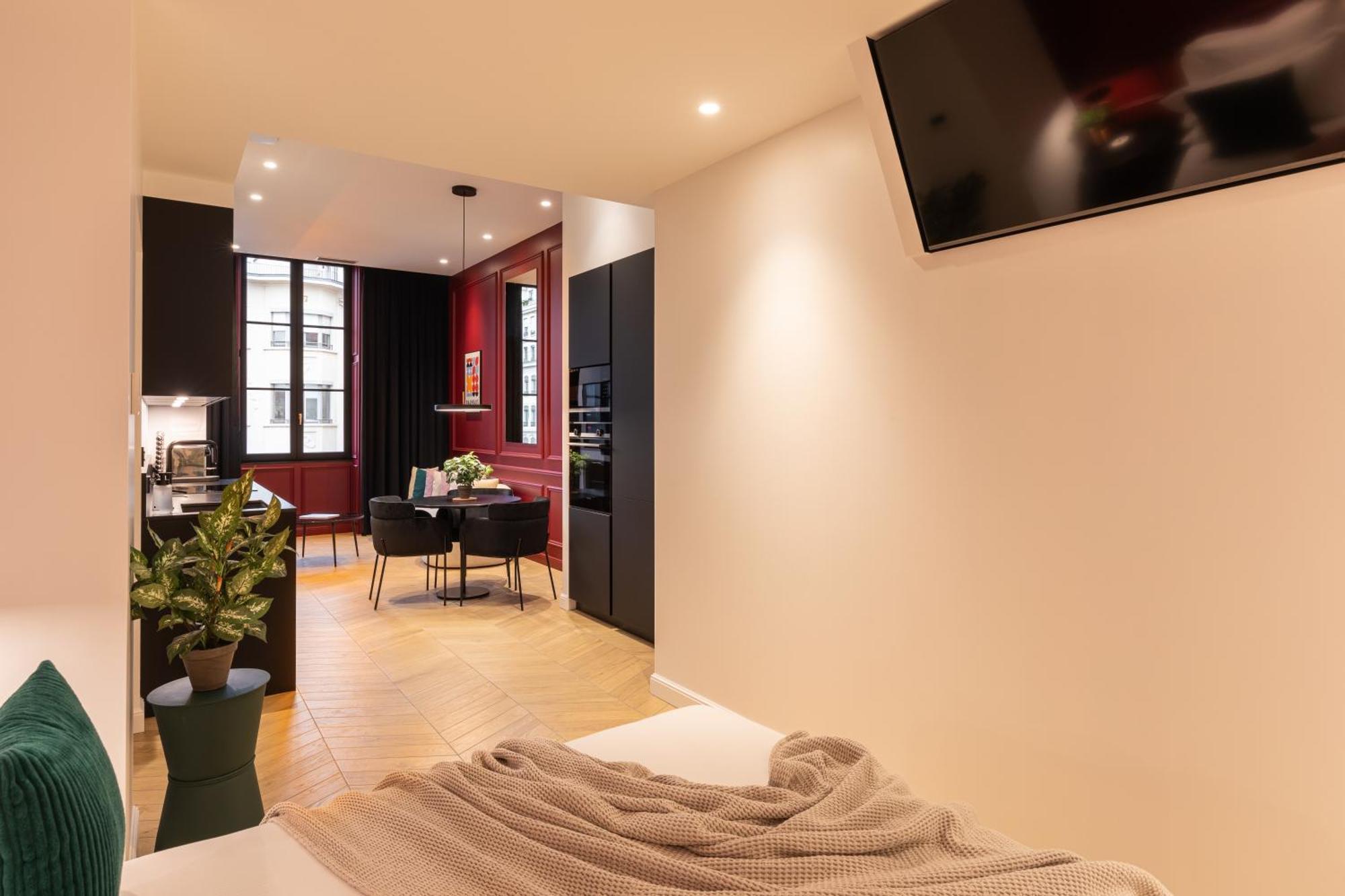 Mohom - Bellecour Apartment Лион Екстериор снимка