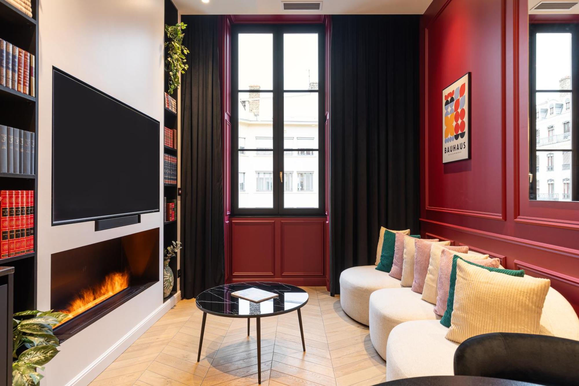 Mohom - Bellecour Apartment Лион Екстериор снимка